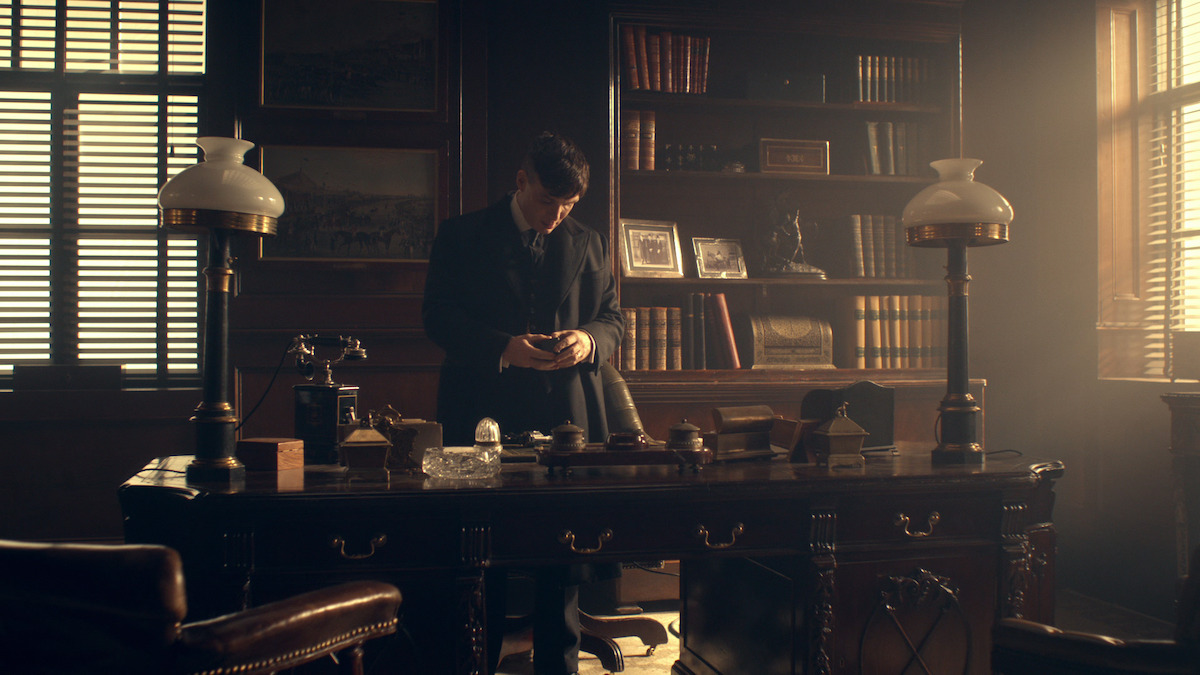 Cillian Murphy w roli Thomasa Shelby'ego z serialu "Peaky Blinders"